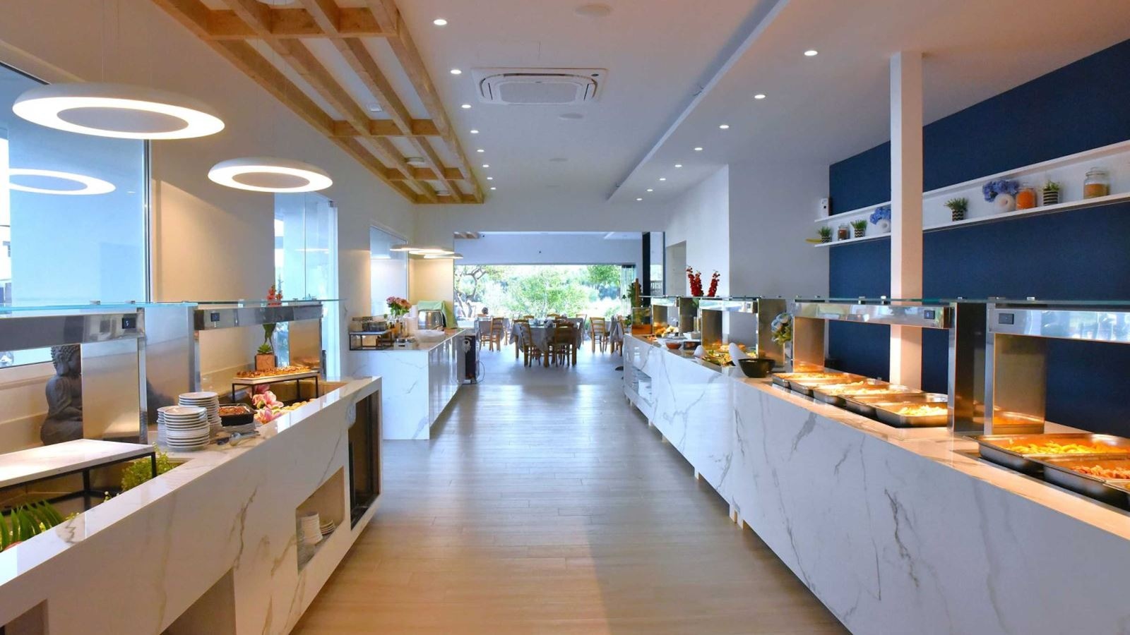 restaurants-restaurant