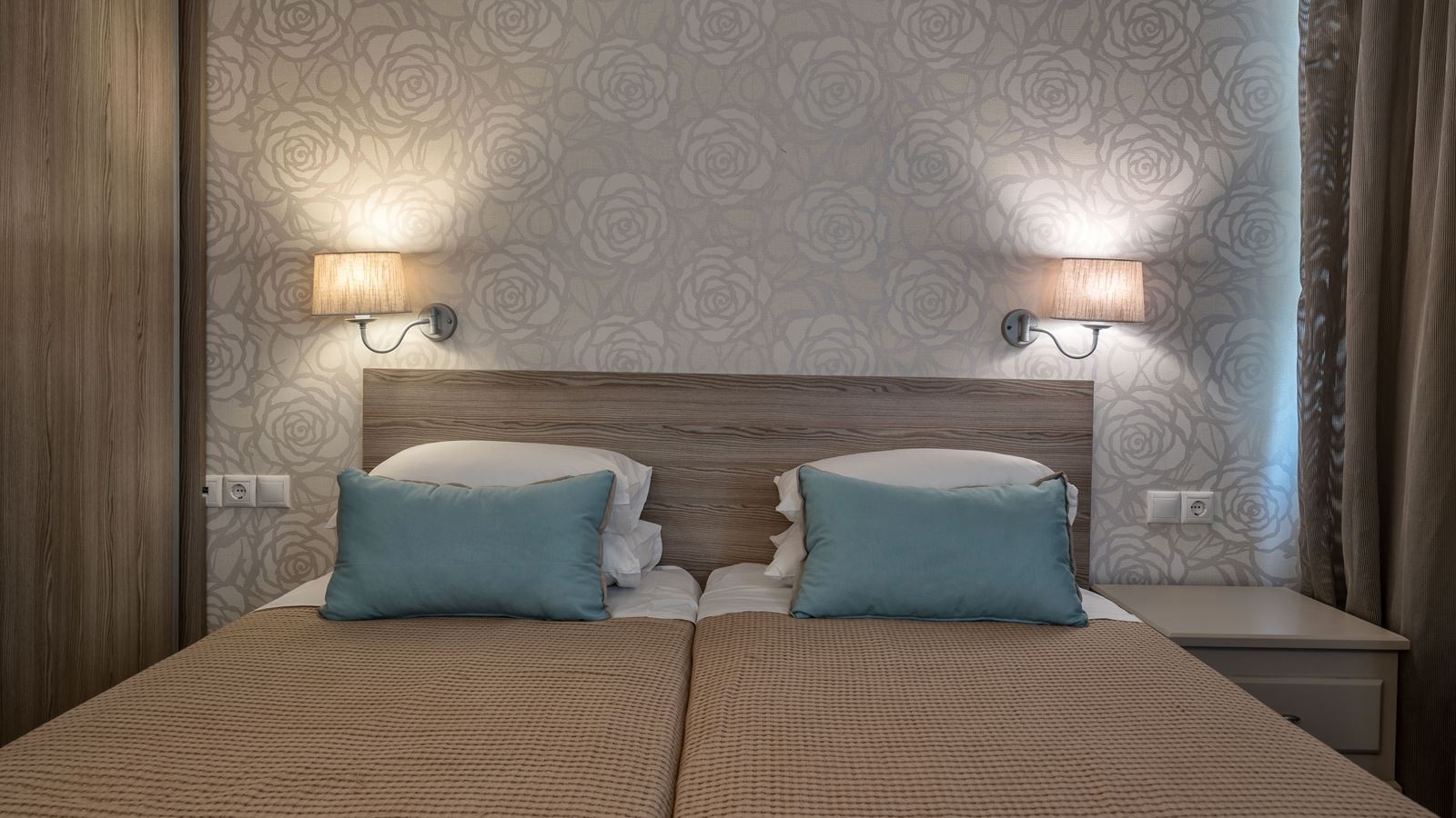 rooms-icarus-suite-junior-side-sea-view