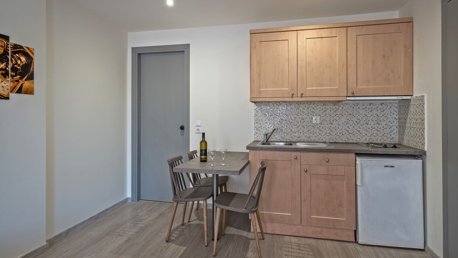 rooms-icarus-suite-junior-side-sea-view