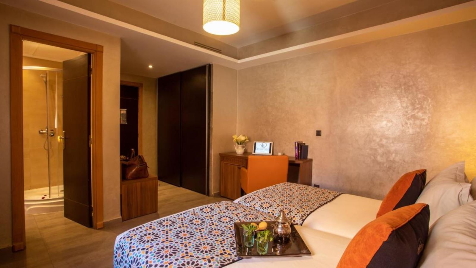 rooms-master-suite