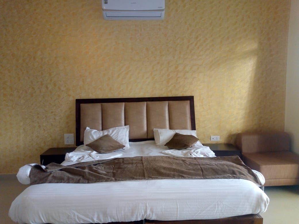 rooms-deluxe-ac
