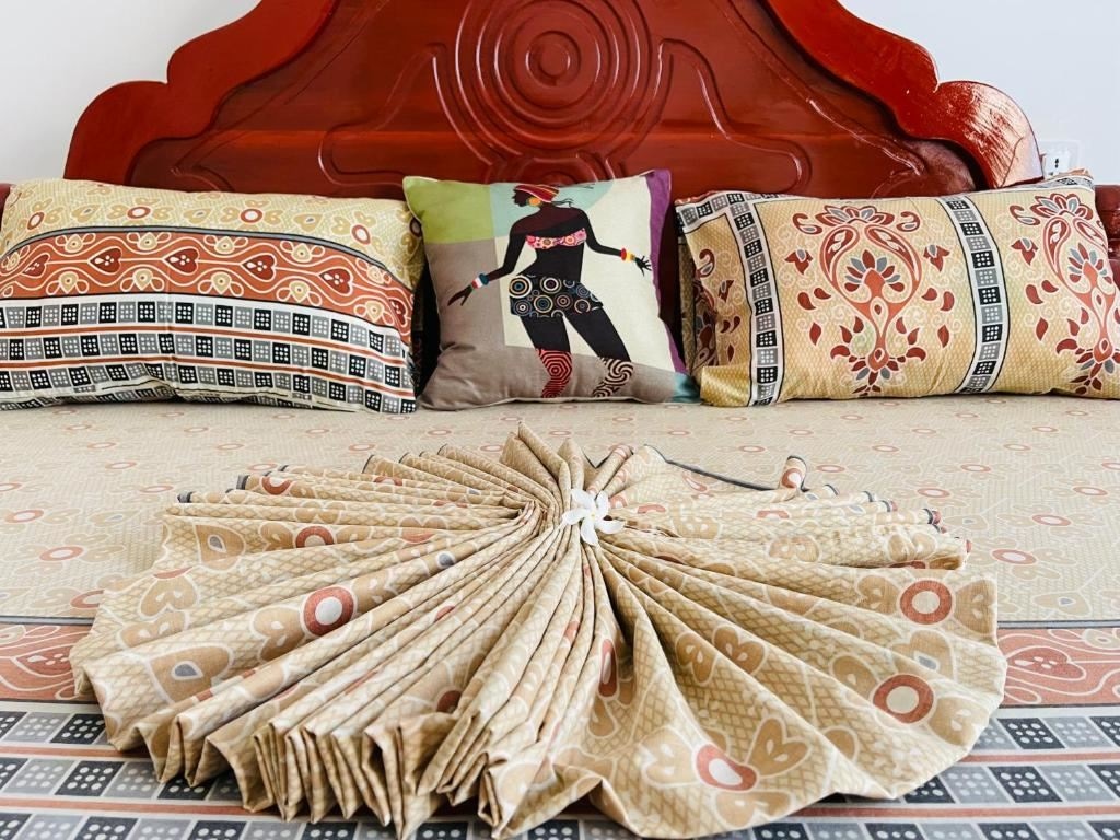 rooms-deluxe-room