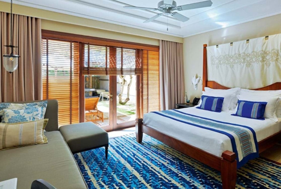 rooms-2-broom-pool-villa-beach-front