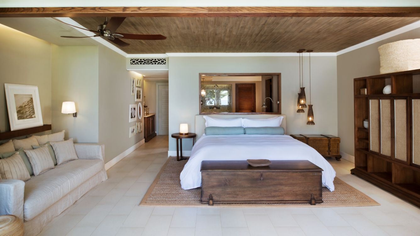 rooms-ocean-haven-balcony-junior-suite