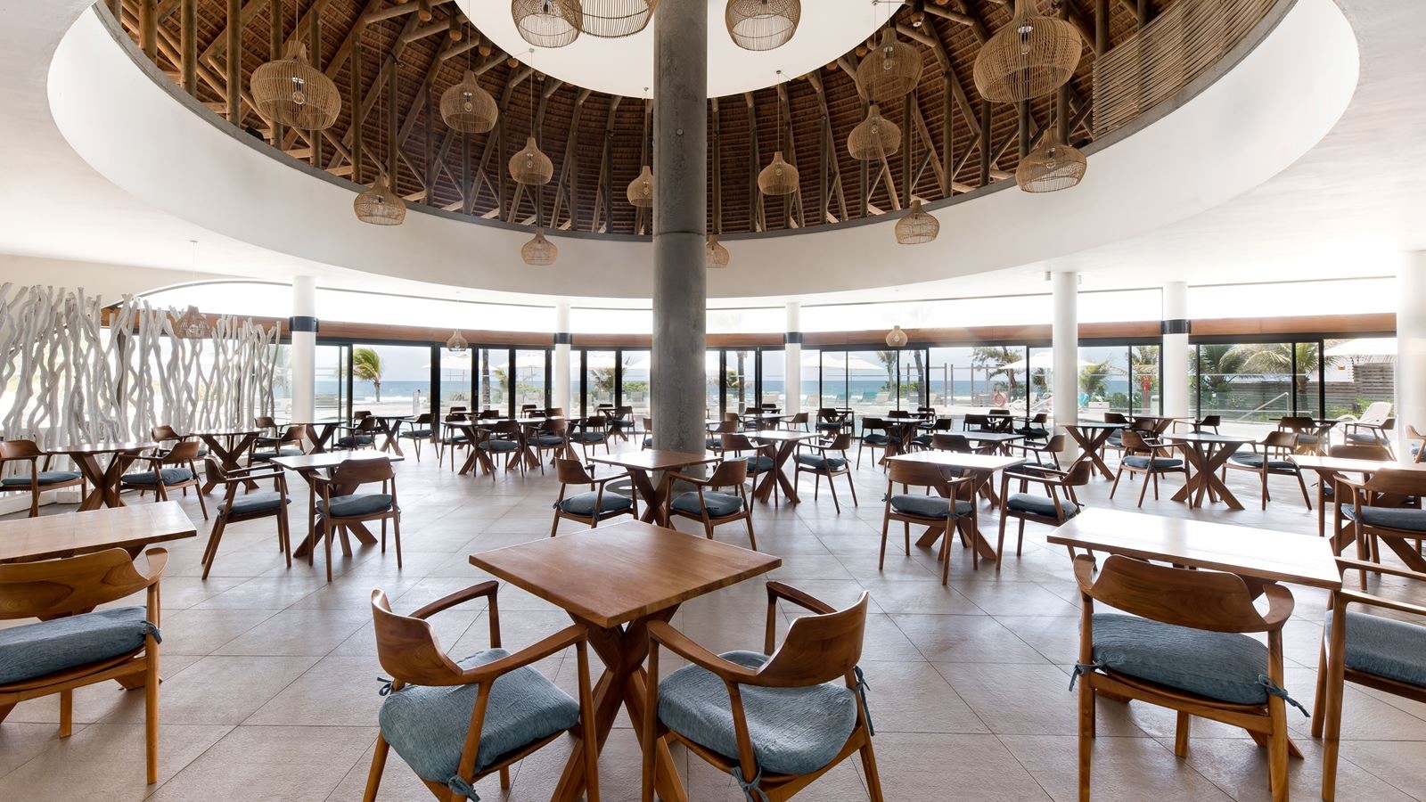 restaurants-cafe-nautilus
