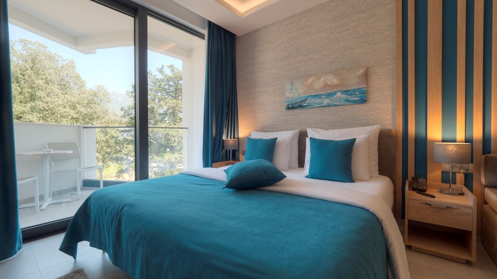 rooms-superior-room