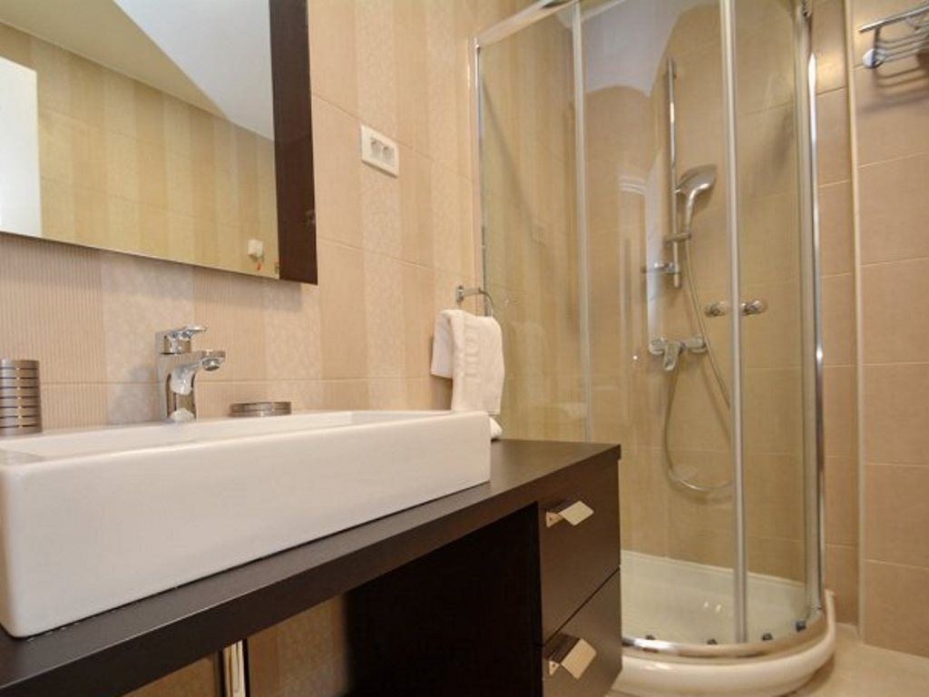 rooms-family-room