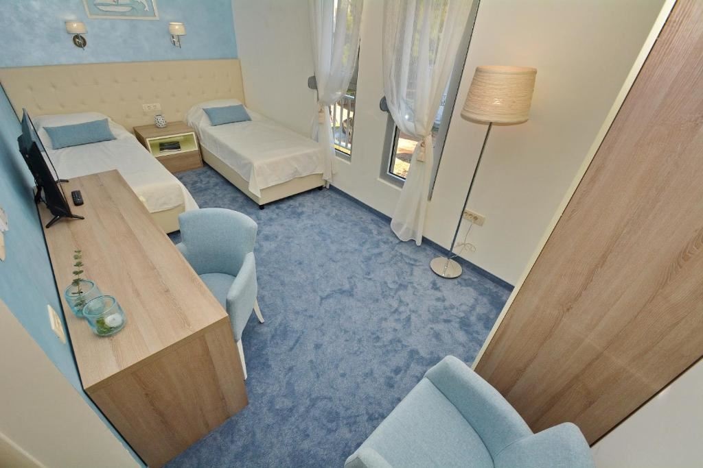 rooms-standard-twin