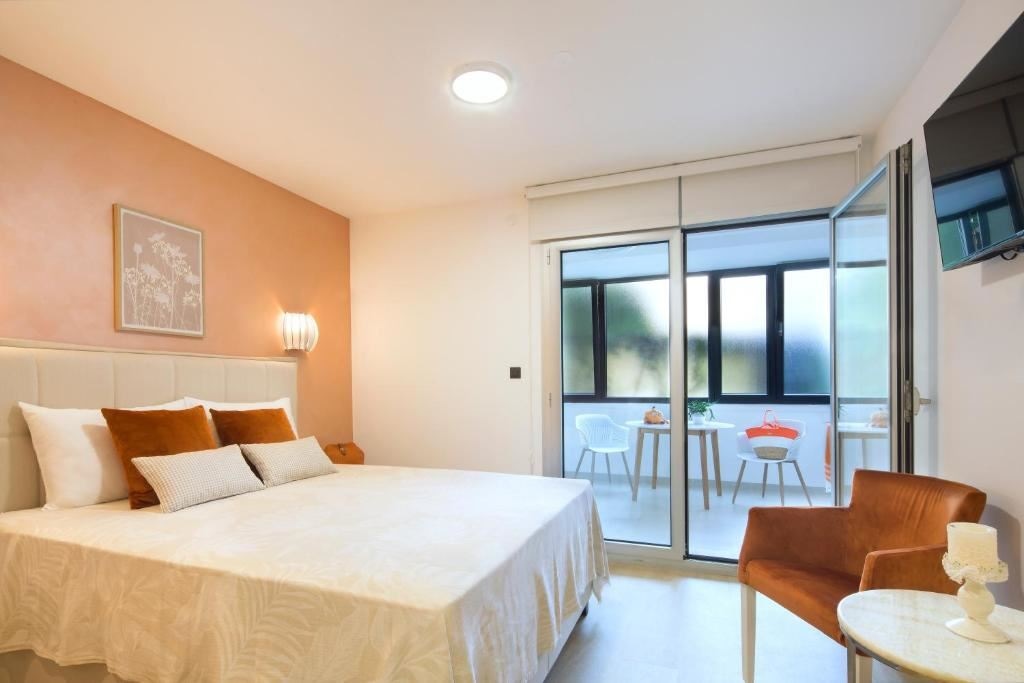 rooms-studio-apartment