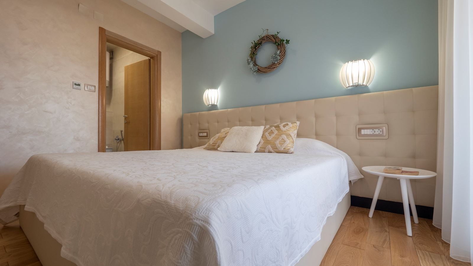 rooms-king-suite