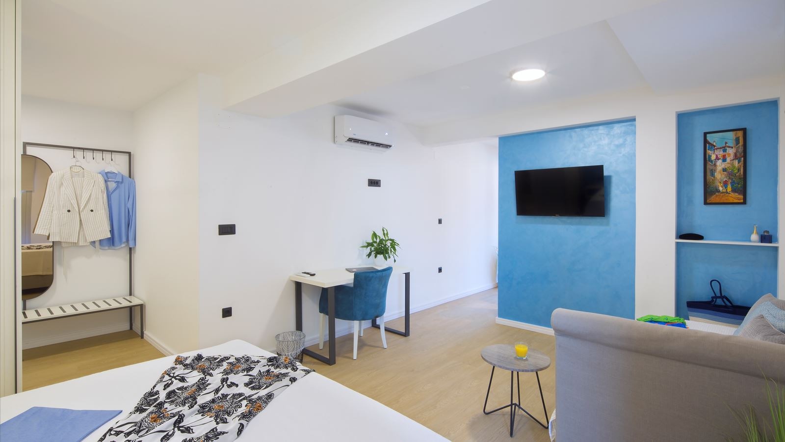 rooms-large-apartment