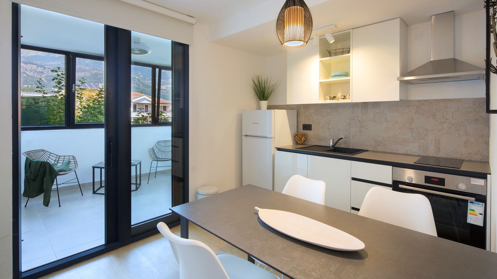 rooms-large-apartment