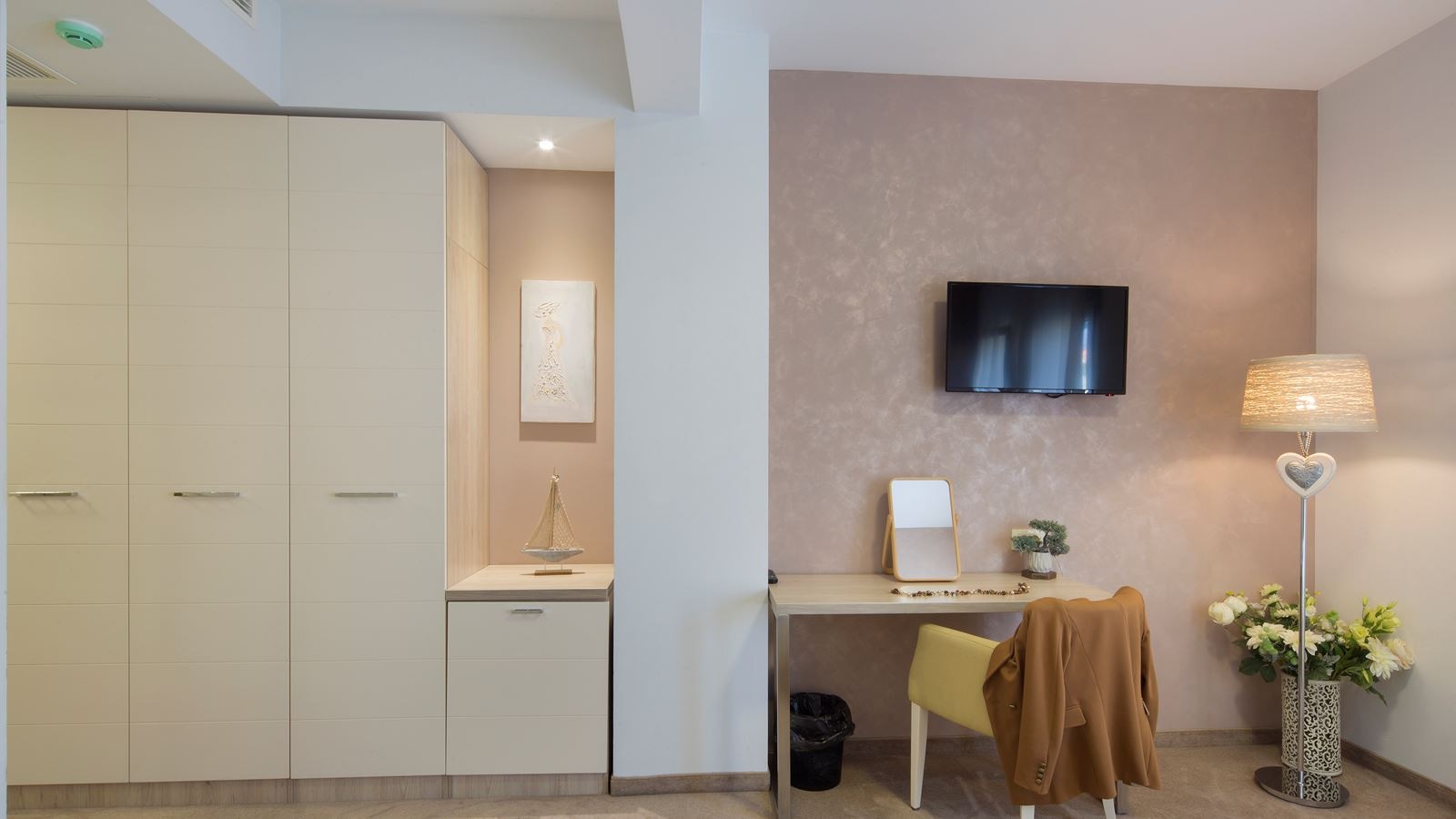 rooms-triple-room-with-balcony