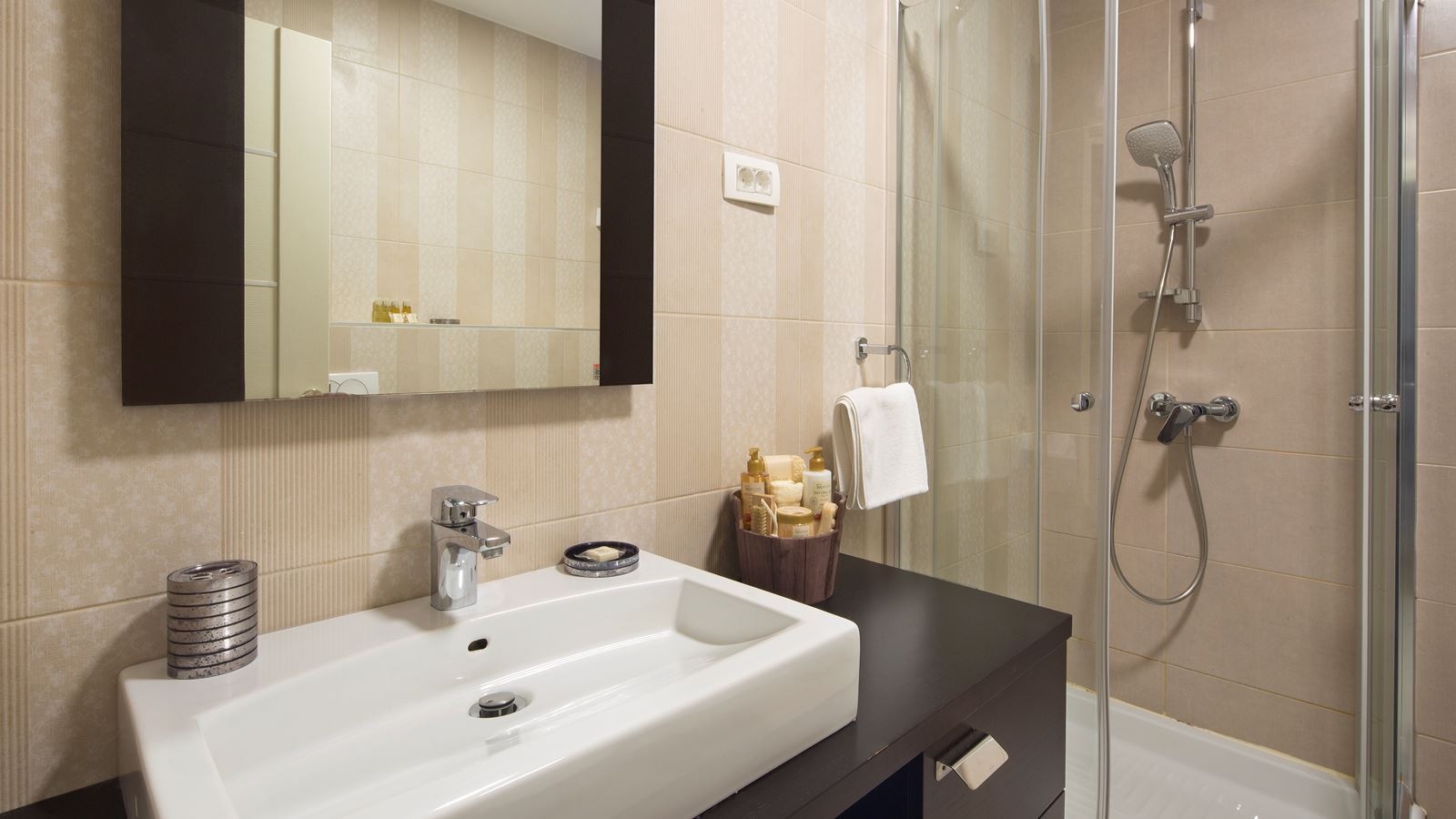 rooms-family-room
