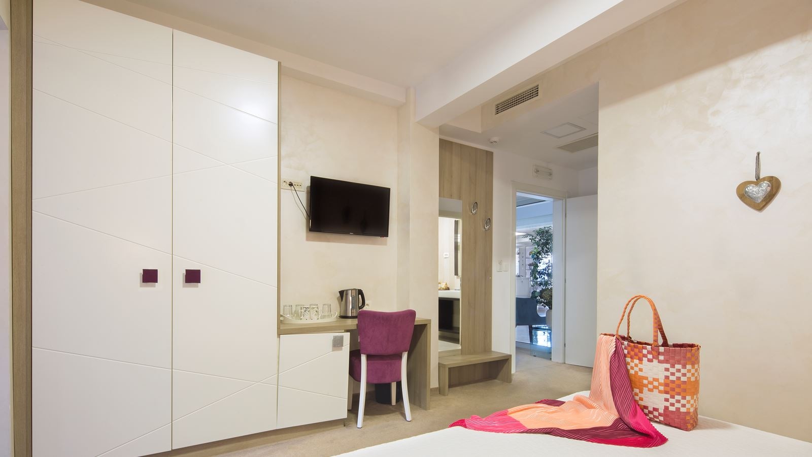 rooms-family-room