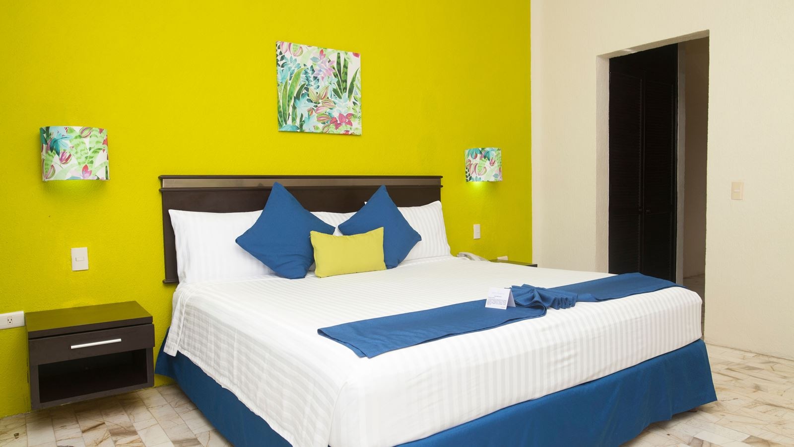 rooms-room-standard-double