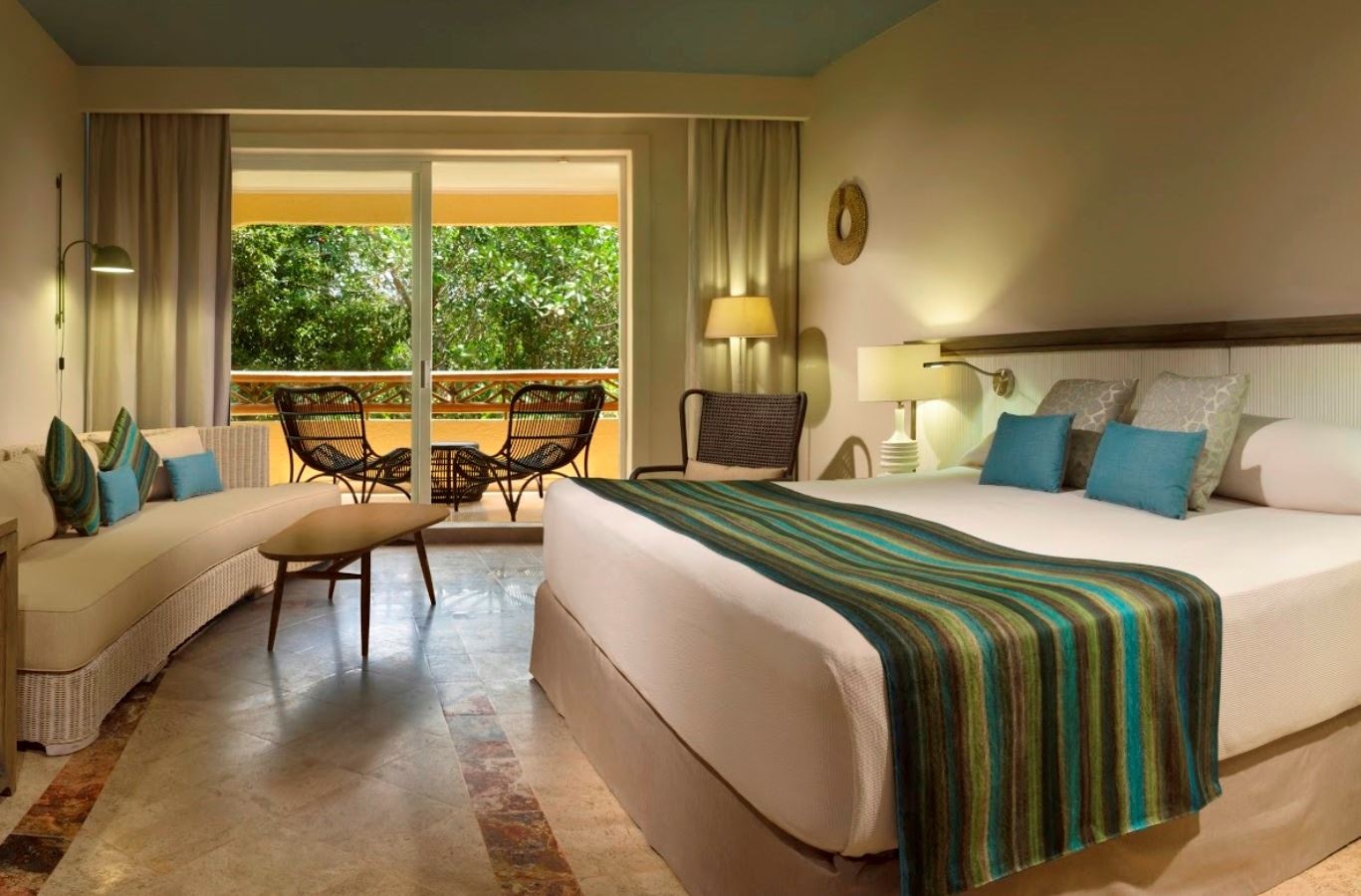 rooms-premium-room