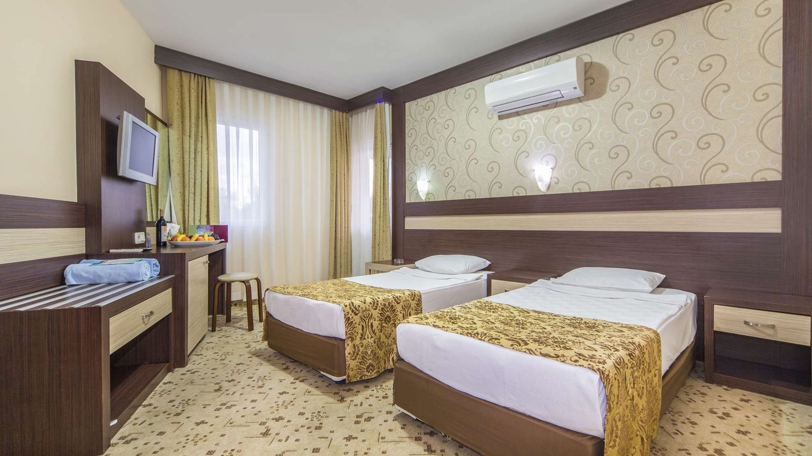 rooms-standard-room