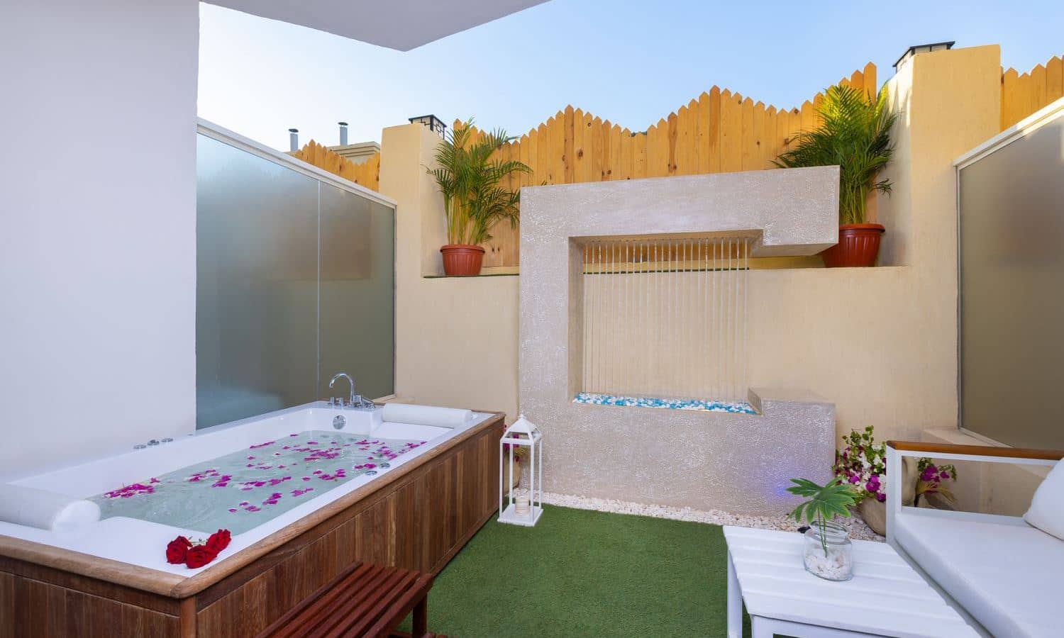 rooms-jacuzzi-room